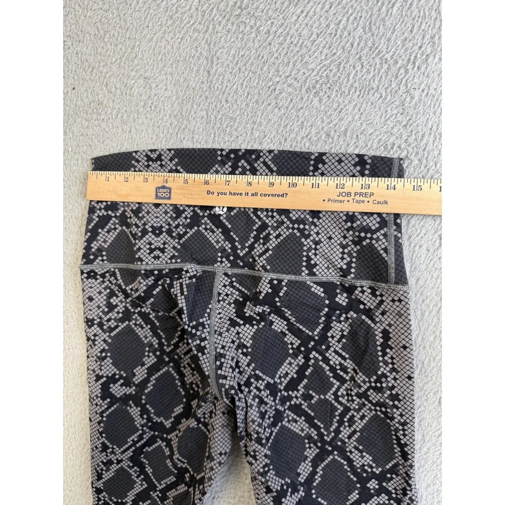 Lululemon Leggings Womens 10 Black Gray Snake Print High Rise Yoga Pants Stretch